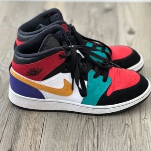 Jordan 1 mids multicolor 6.5 Youth